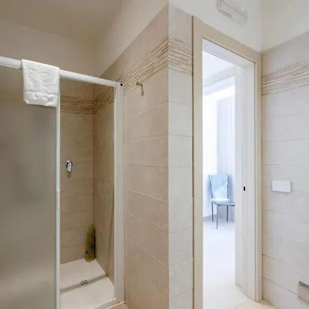 Apartman La 2 Ondina 200m From Sea - Happy *