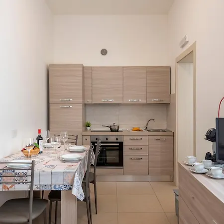 La 2 Ondina 200m From Sea - Happy Apartman Viareggio