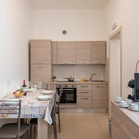 Апартаменти La 2 Ondina 200m From Sea - Happy